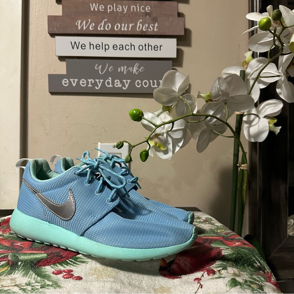 Nike Roshe Runs Womens Running Shoes